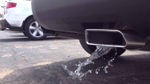 Water-coming-out-of-the-exhaust